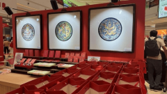 还包含赛事专属徽章、对和记实手册、新手手册